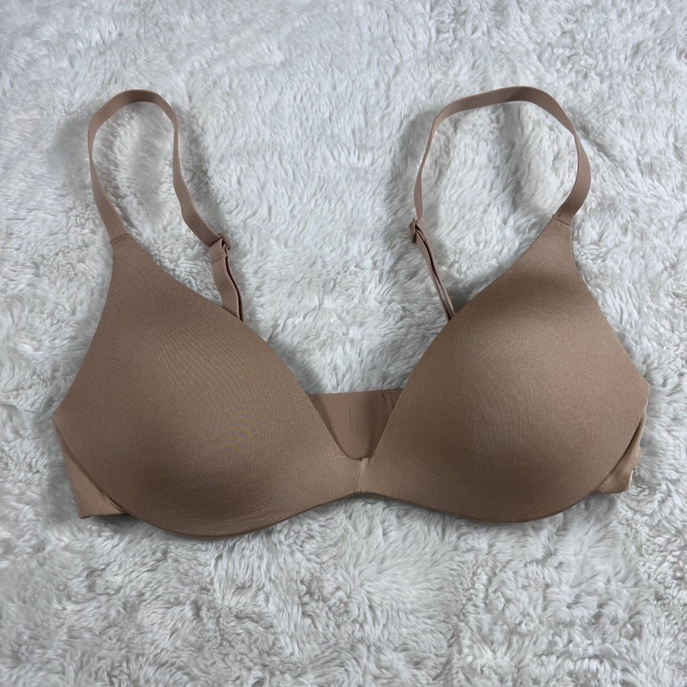 Skims Womens Fits Everybody Wireless Plunge Bra‎ Tan Nude Size 30A RN158973